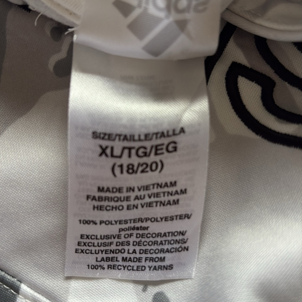 Adidas Camo Hoodie – Size XL | Casual Core | Streetwear Staple | - Picture 8 of 8